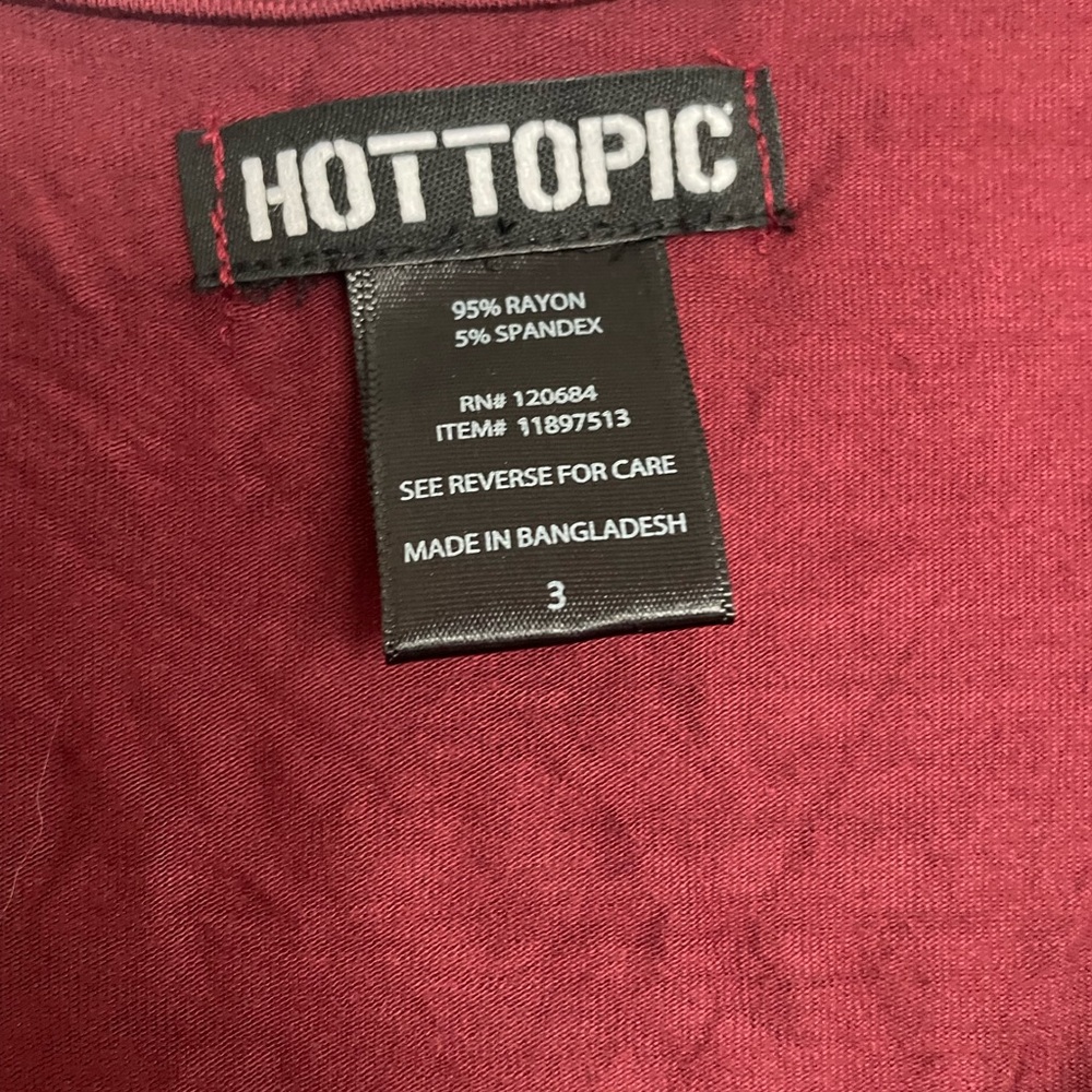 Red blouse - Picture 4 of 6